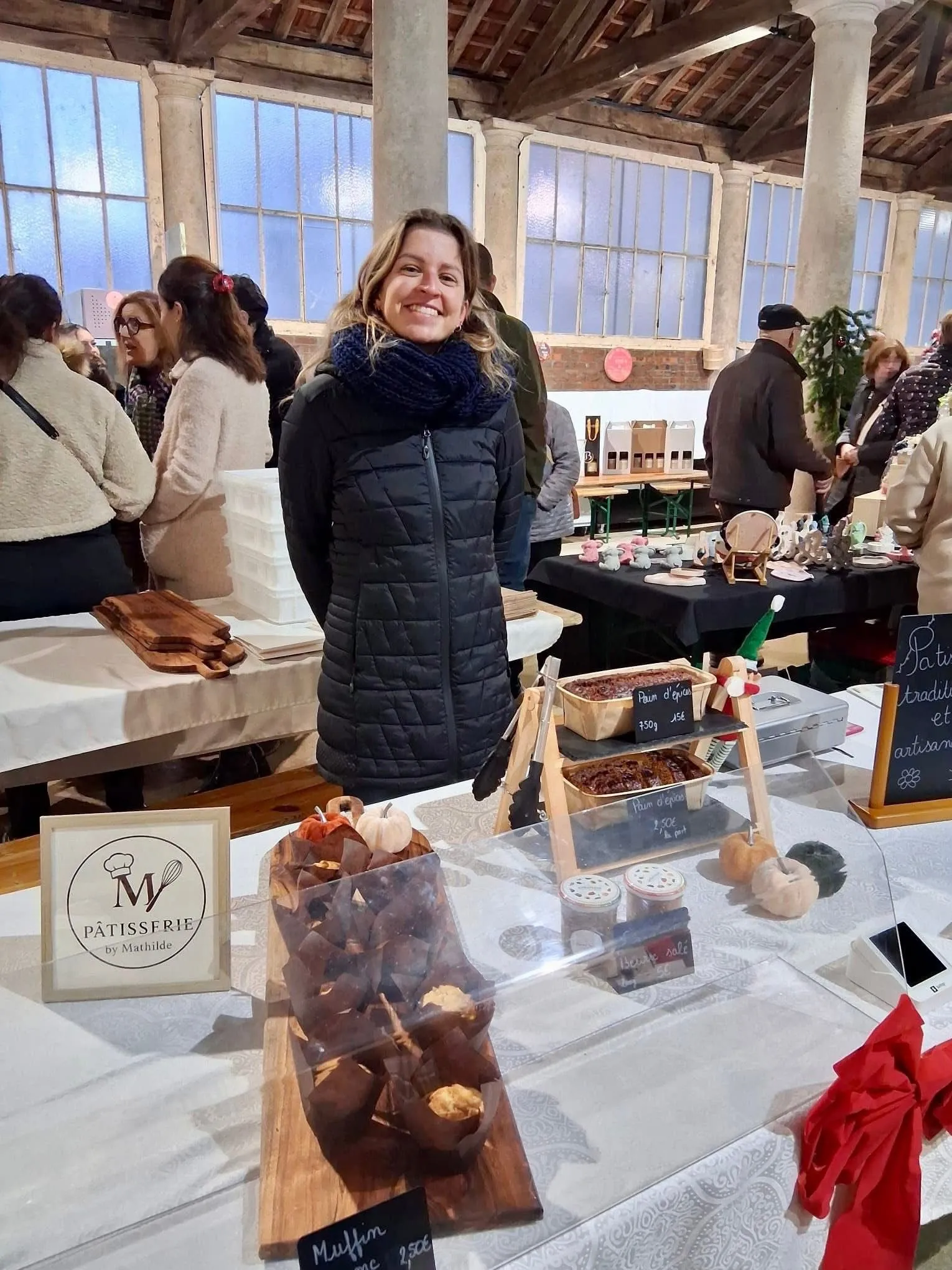 Stand M Pâtisserie présentant les créations artisanales lors d'un événement à Bar-sur-Aube